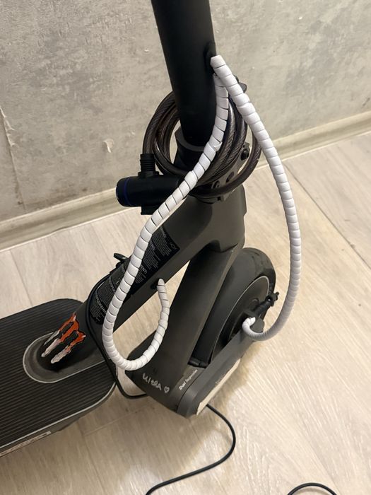 Продается електросамокат xiaomi 4 ultra