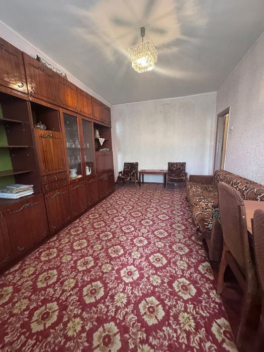 Продам двокімнатну квартиру