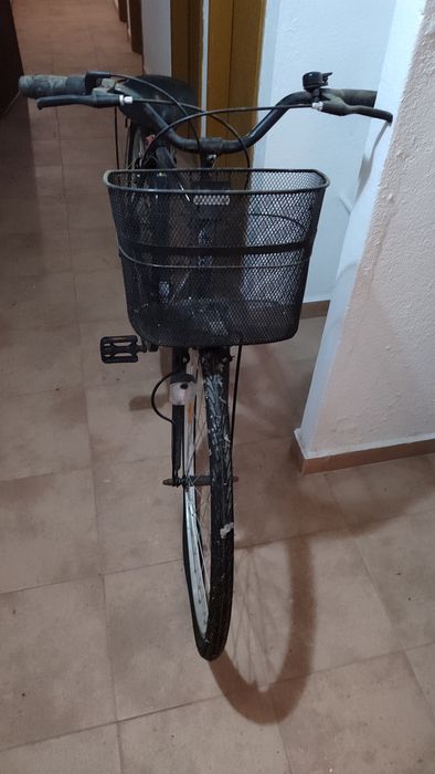 Bicicleta praticamente nova64284910168962121