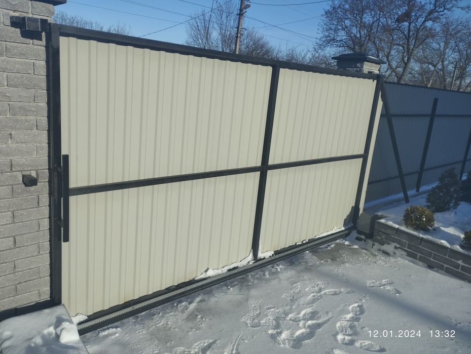 Виготовлення відкатних воріт