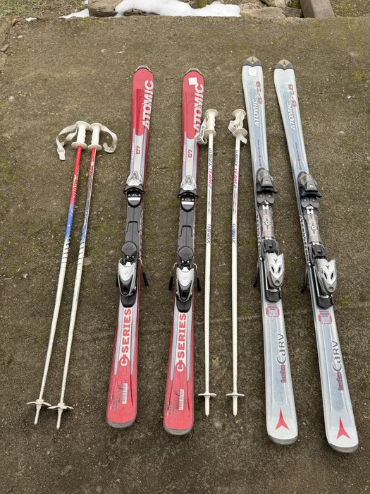 Лижі Atomic: C-Series (C7) — червоні, Beta Carv 8–18 — сріблясті