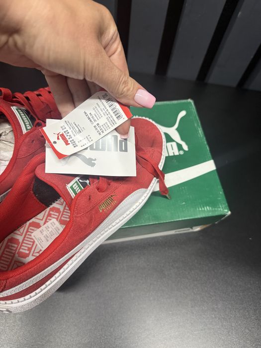 Продам нові жіночі  оригінальні кеди Puma , розмір 40,5 ( стелька 26) . Дуже стильні , на високій підошві
