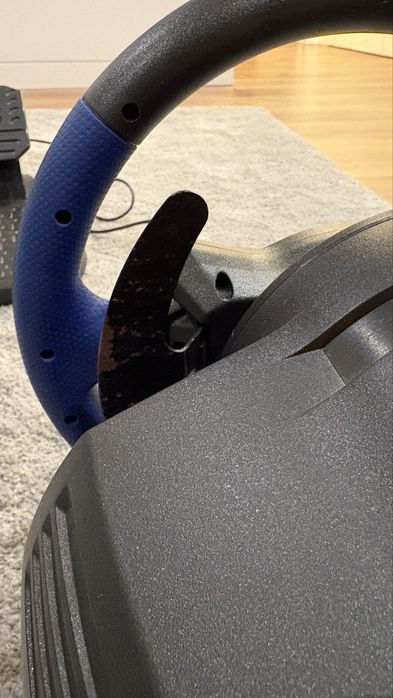 Volante Thrustmaster T150 + Pedais