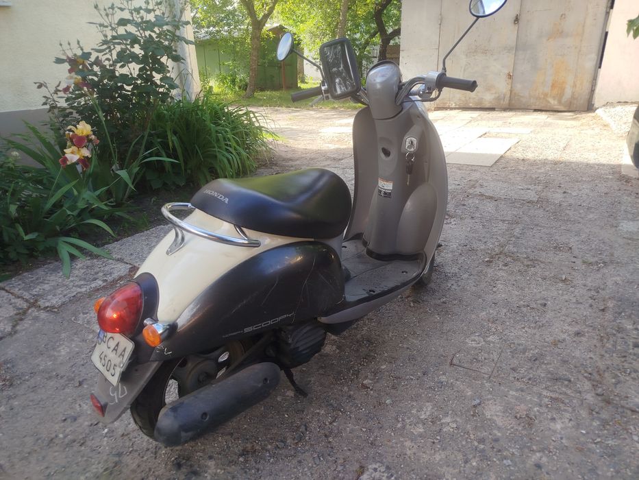 Скутер з документами Honda Crea Scoopy 50 4t