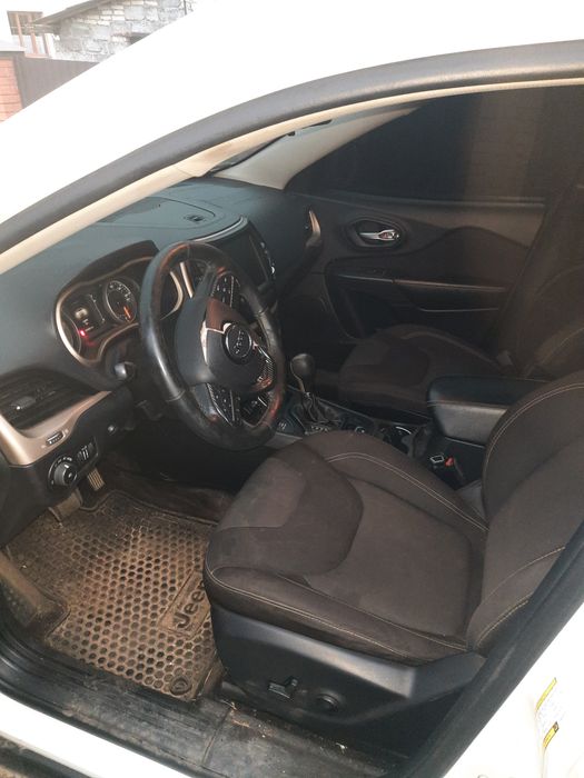 Продається Jeep Cherokee kl 2015рік