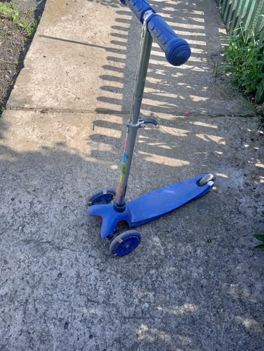 Детский самокат.