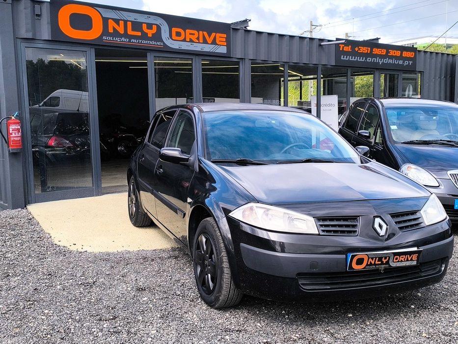 Mégane Comercial Preto 100cv A/C