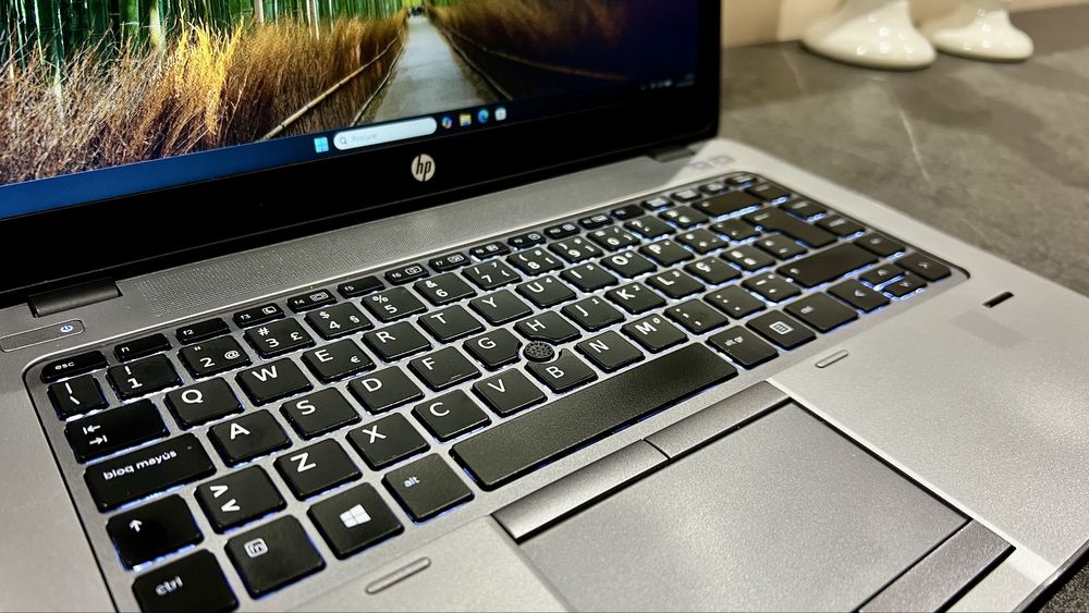 Portátil HP Elitebook 840 I5/8Gb Ram/SSD 275Gb/Teclado Iluminado