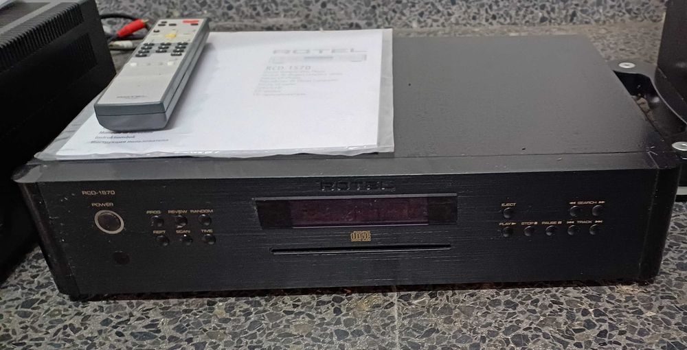 Sistema de som ROTEL e TANNOY