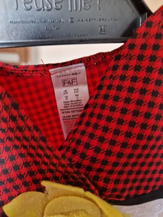 98/104 Strój karnawałowy czerwony kapturek