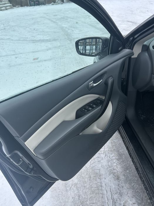 Продаю авто Dodge Dart 2012 року