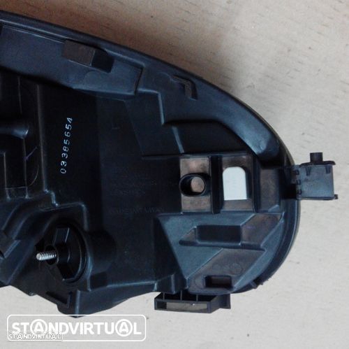 Farol Citroen C1 modelo: 2005 até 2014 novo