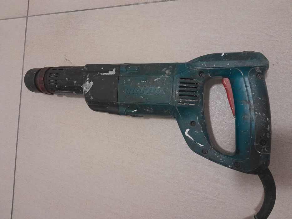 Młot udarowy Makita HK0500
