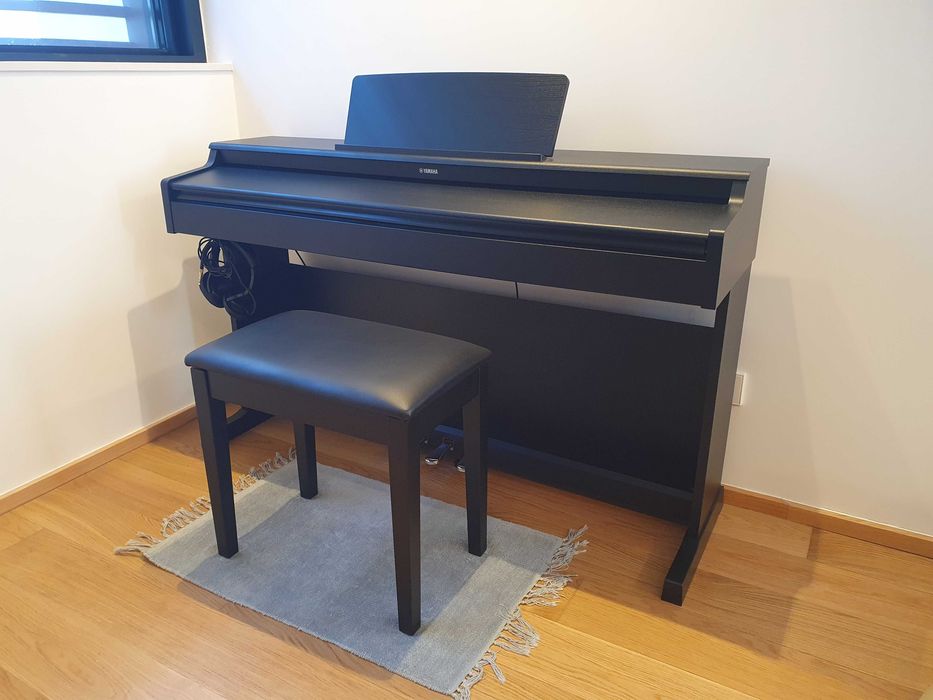 Piano Yamaha YDP 165