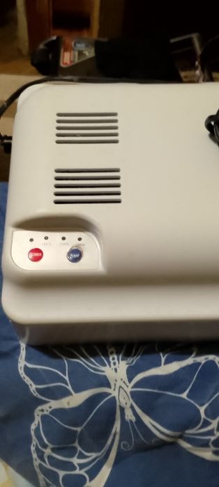 Продам лампу для ногтей.