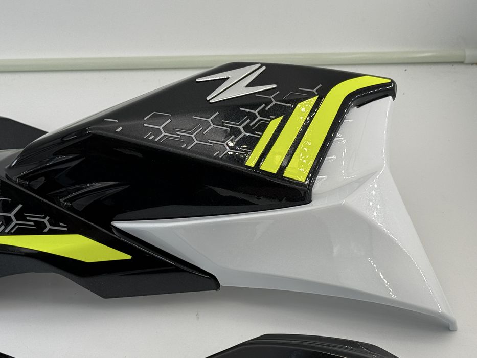 Kawasaki Z900 bok boczek owiewka Lewa