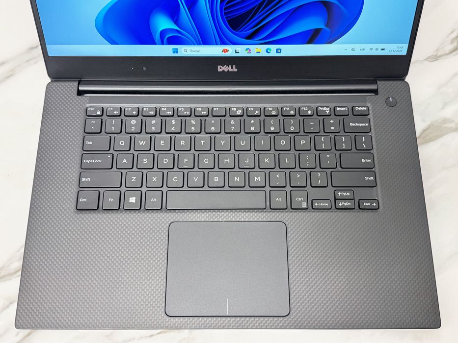 DELL Precision 5510 15.6"FHD IPS|i7-6820HQ|16GB|256SSD|M1000M|АКБ 0%
