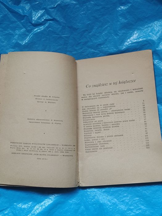 Książka stara o karmieniu i pielęgnowaniu niemowląt 1962rok