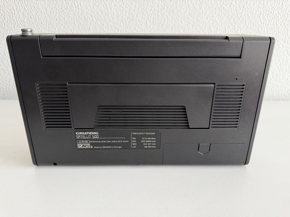 Rádio Grundig Satellit 500
