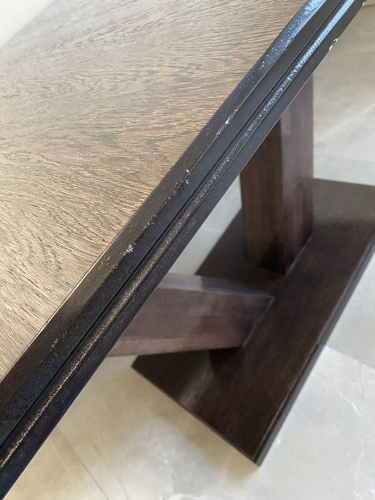 Стіл на кухню або вітальню