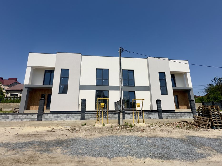 ПРОДАЖ котеджу з просторою ділянкою 4,5 сот