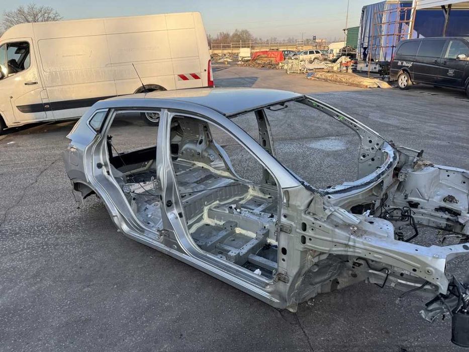 Четверть Nissan Qashqai 2 II крило кузов разборка