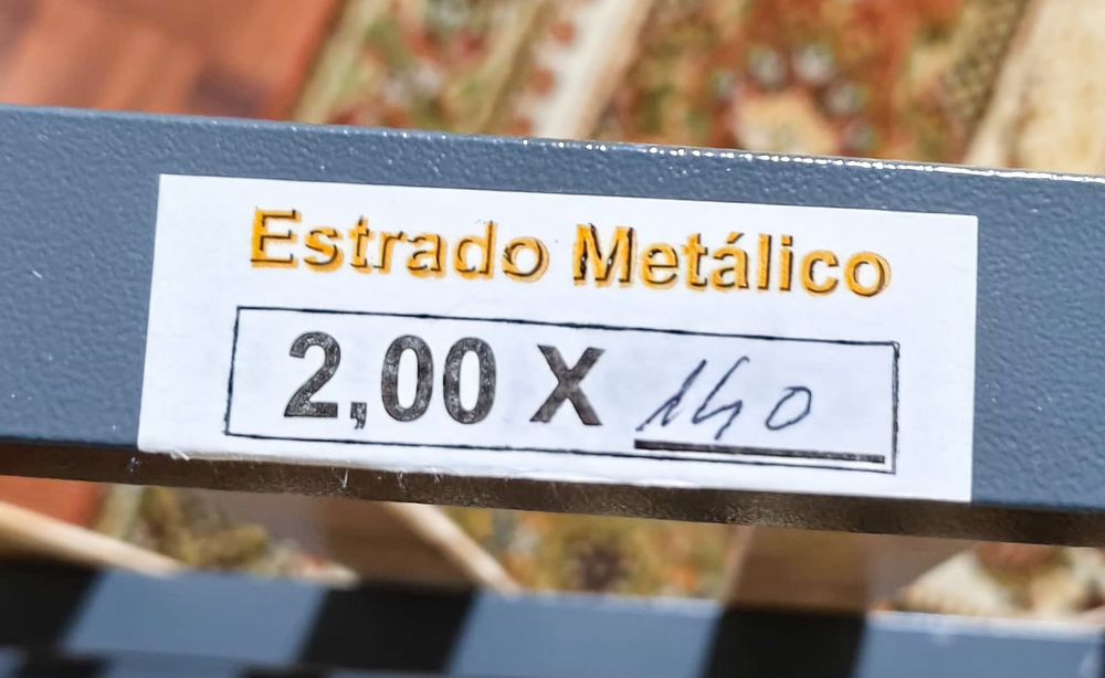 Colchão + Estrado metálico | 200x140