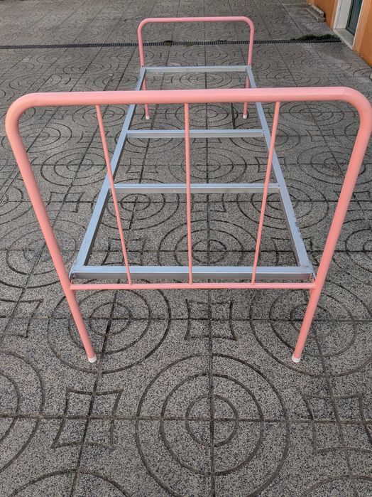 Cama de Ferro para Menina
