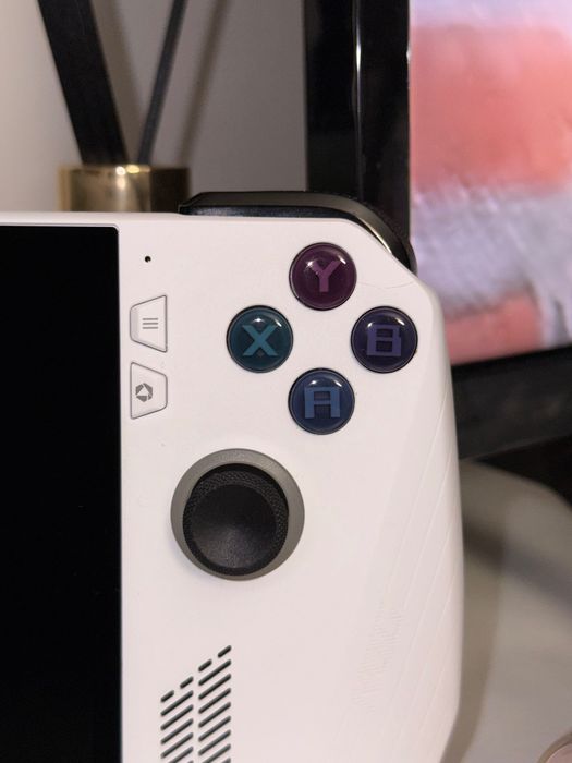 ASUS ROG Ally – Excelente estado (pequena avaria estética)