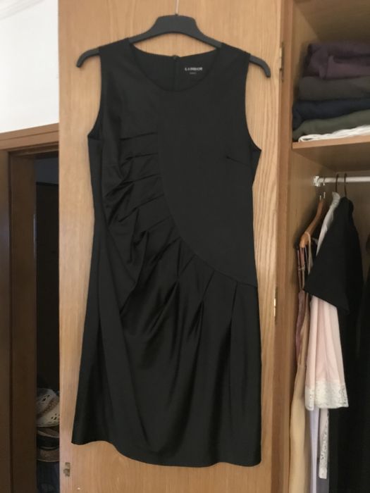 Vestido de cetim preto