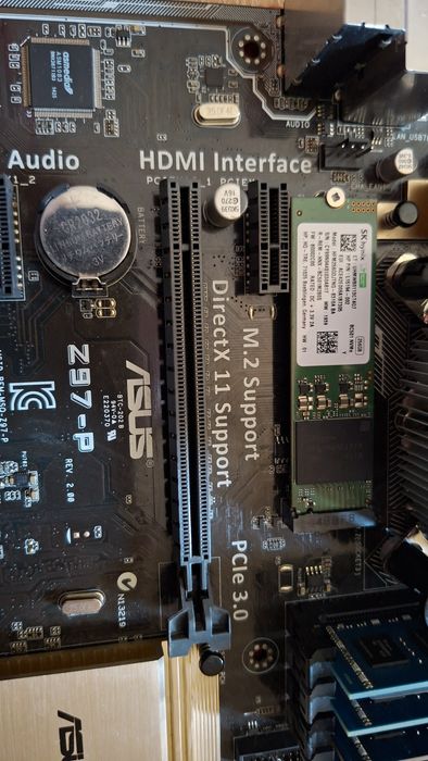 Asus z97-p + I5 4440 3.10 GHz + 32 GB RAM + 256 GB ssd