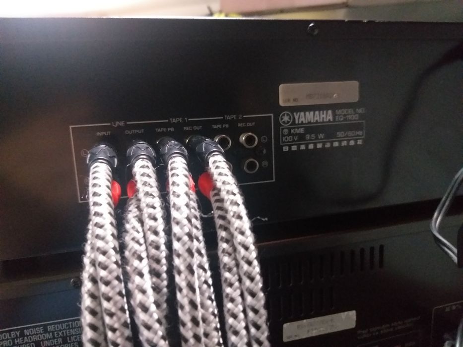 Korektor Yamaha EQ 1100