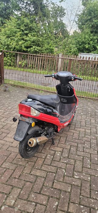 Skuter zipp 50 4t