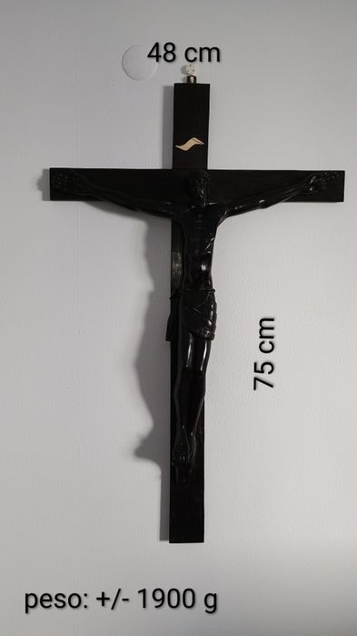 Crucifixo em pau-preto