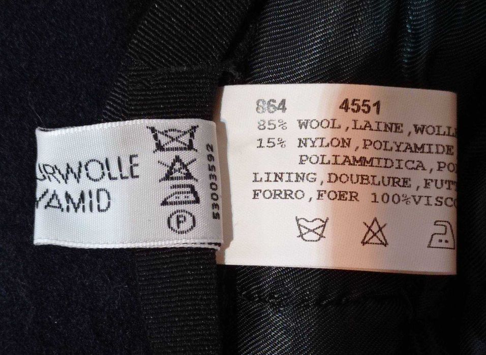 Темно-синяя мягкая шляпка, 85% шерсти (Германия).