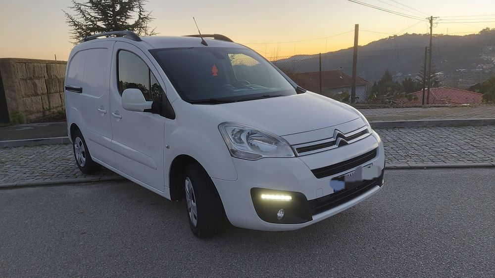 Citroën Berlingo 1.6 HDI 120CV com caixa de 6 velocidades