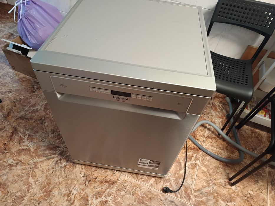 Máquina lavar loiça Hotpoint HFO 3032 WCX