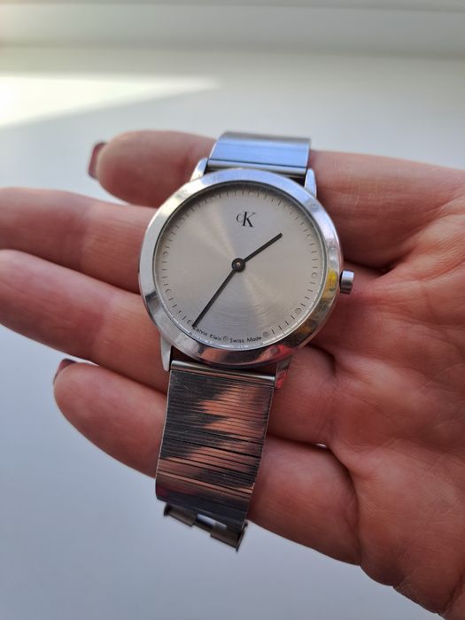 Продам часы Calvin Klein (унисекс)