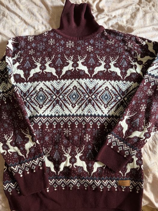 Чоловічий вязаний светр з горловиною розмір L