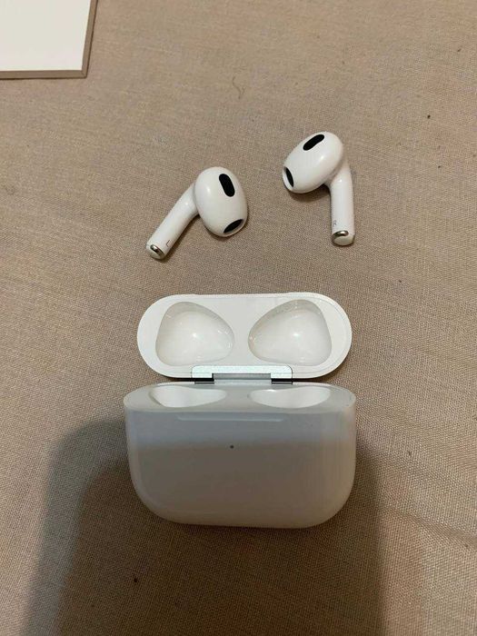 Продам airpods 3 оригінал + чохол