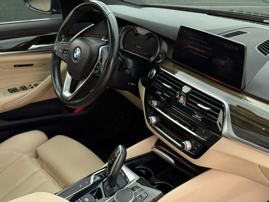 Bmw 530e 2019 гібрид