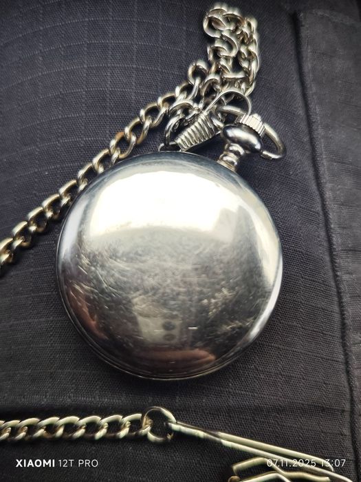 Продам часы кварц