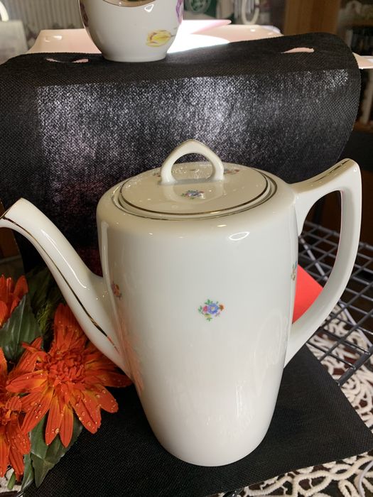 Cafeteira em porcelana Vista Alegre