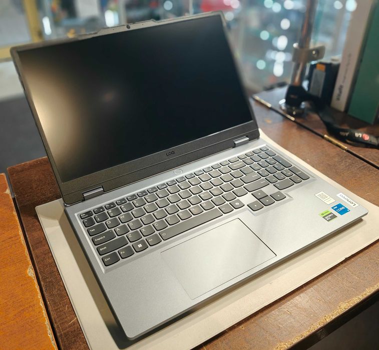 Laptop LENOVO LOQ 15IAX9 | i5-12450H | SSD 512GB | RAM 24GB | RTX 4050 6GB | Windows 11 | Warto!