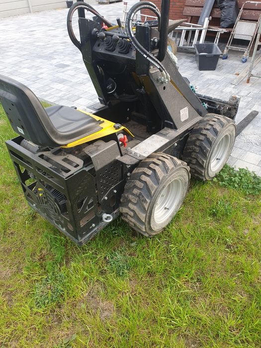 Miniładowarka TUR N520