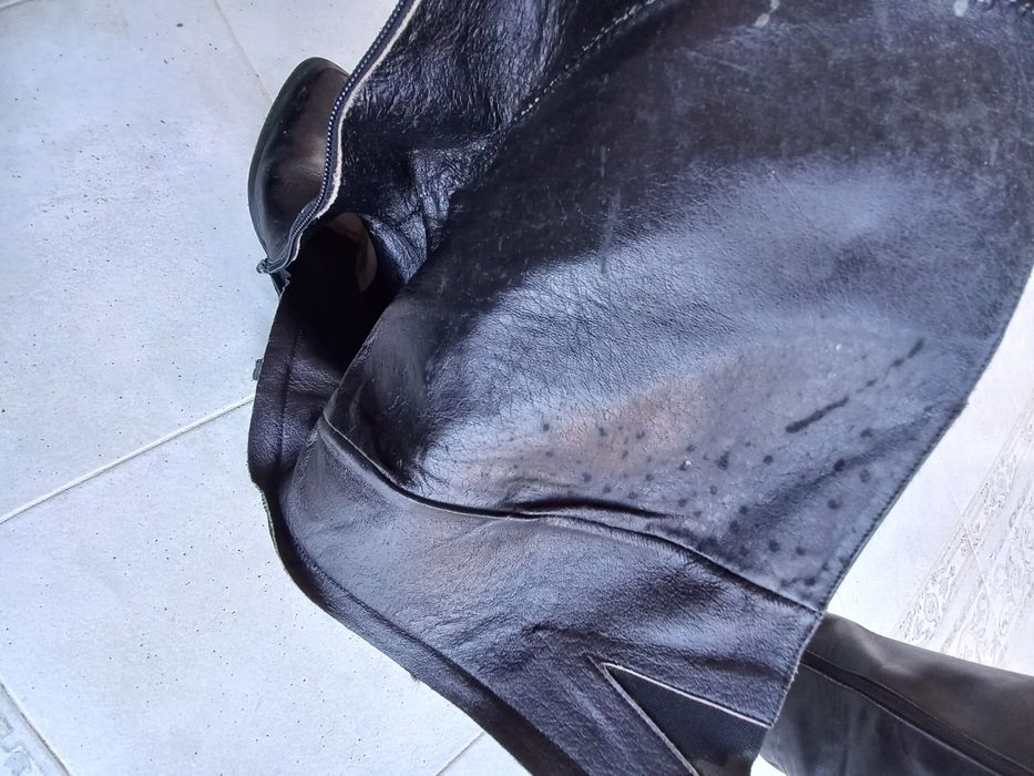 Botas de senhora em pele