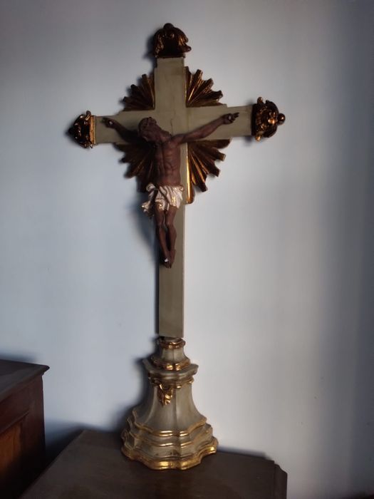 Crucifixo em Madeira