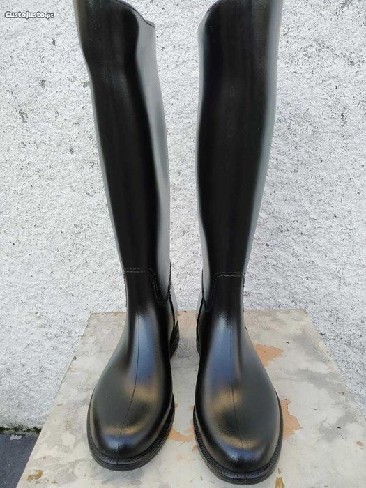 Botas 36 usadas 2 vezes, baixa de preço