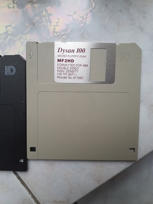 MF2HD Diskettes + Archive435647786013829123