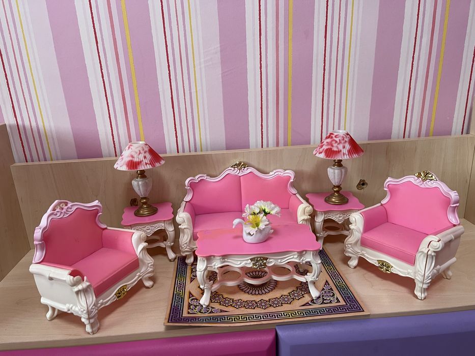 Іграшкові меблі для барбі і лол
